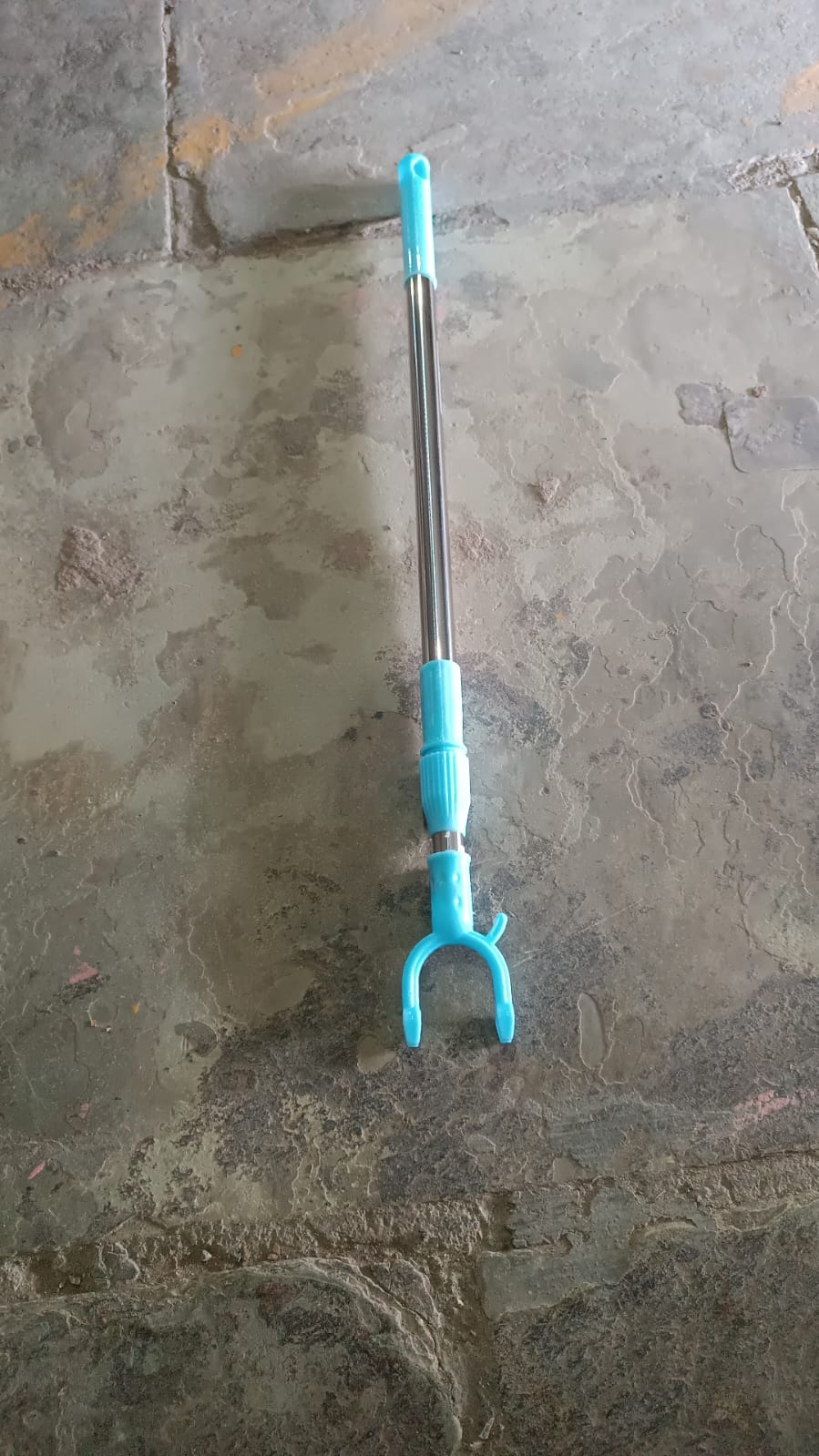 Stainless Steel Telescopic Pole Clothes Hooks Hanger (1 Pc / 1 Mtr.) Stainless Steel Telescopic Pole Clothes Hooks Hanger (1 Pc / 1 Mtr.)